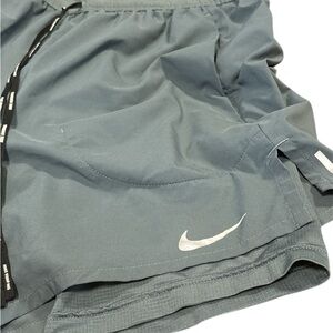 Women’s Nike Dri-Fit Athletic Shorts with Built-In Leggings – Size M, Teal